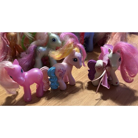 My Little Pony G3 Lot 2003-2009 Hasbro 100+ Ponies Accessories Clothes Playsets - Picture 2 of 16